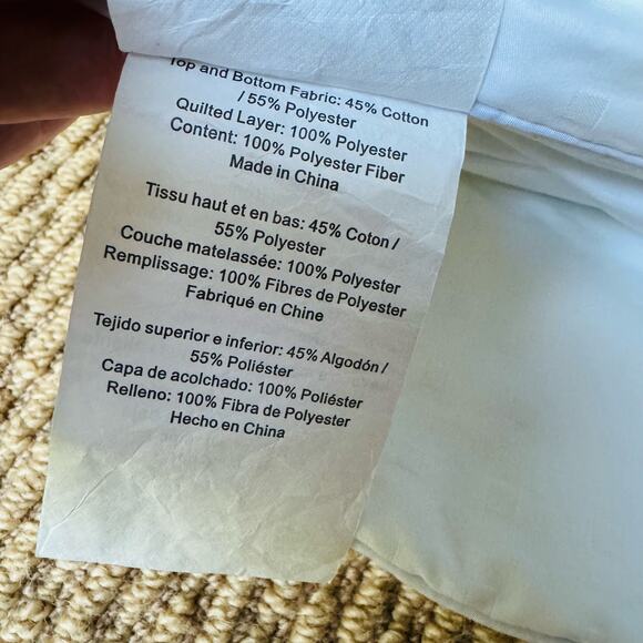 American Textile Company Alternative Down White KIng Size Bed Cotton Comforter - Picture 6 of 7